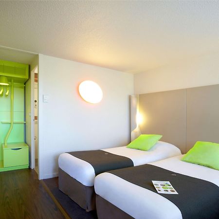 Campanile Grenoble Nord - Saint-Egreve Hotel Bagian luar foto