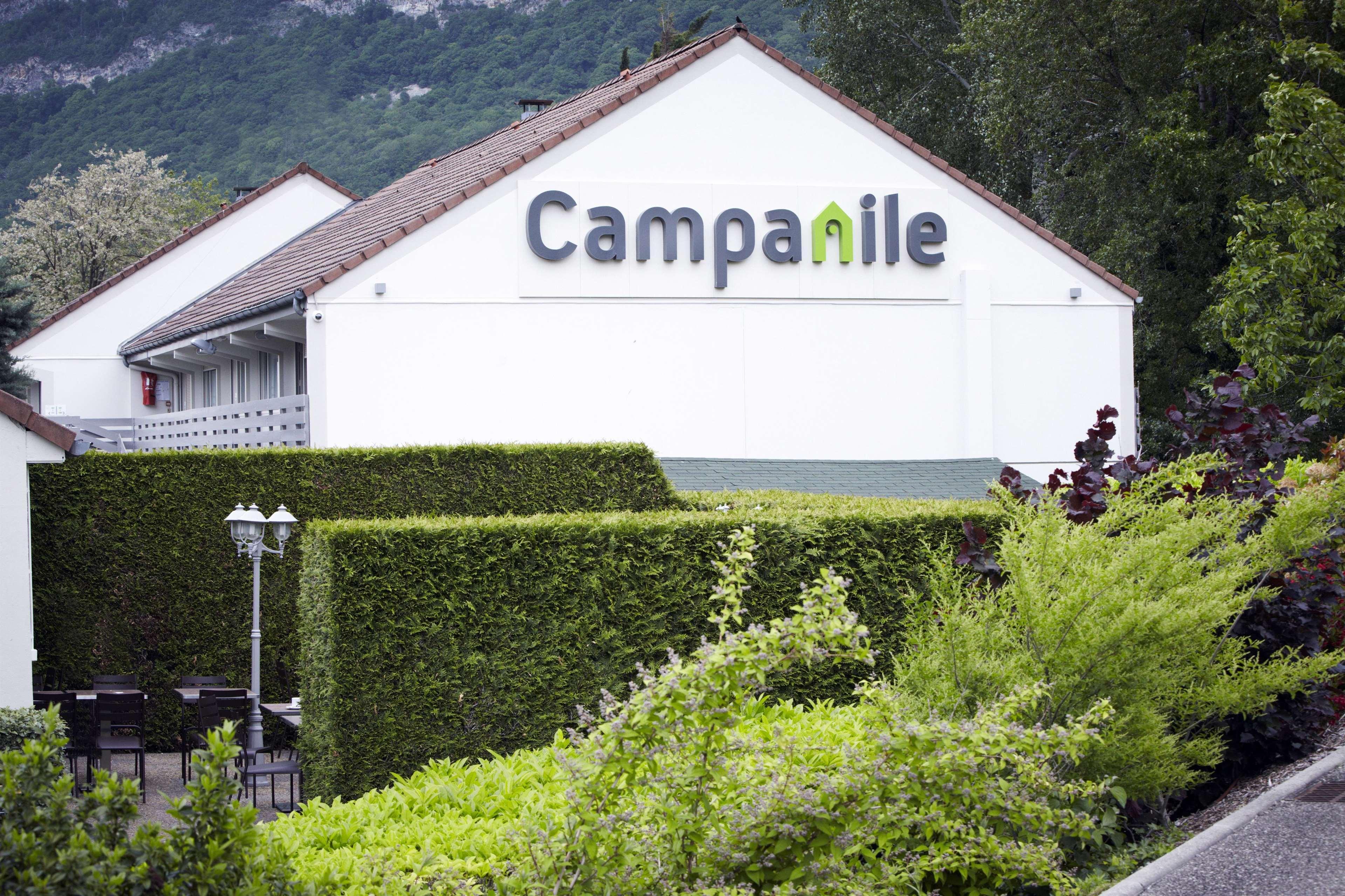 Campanile Grenoble Nord - Saint-Egreve Hotel Bagian luar foto