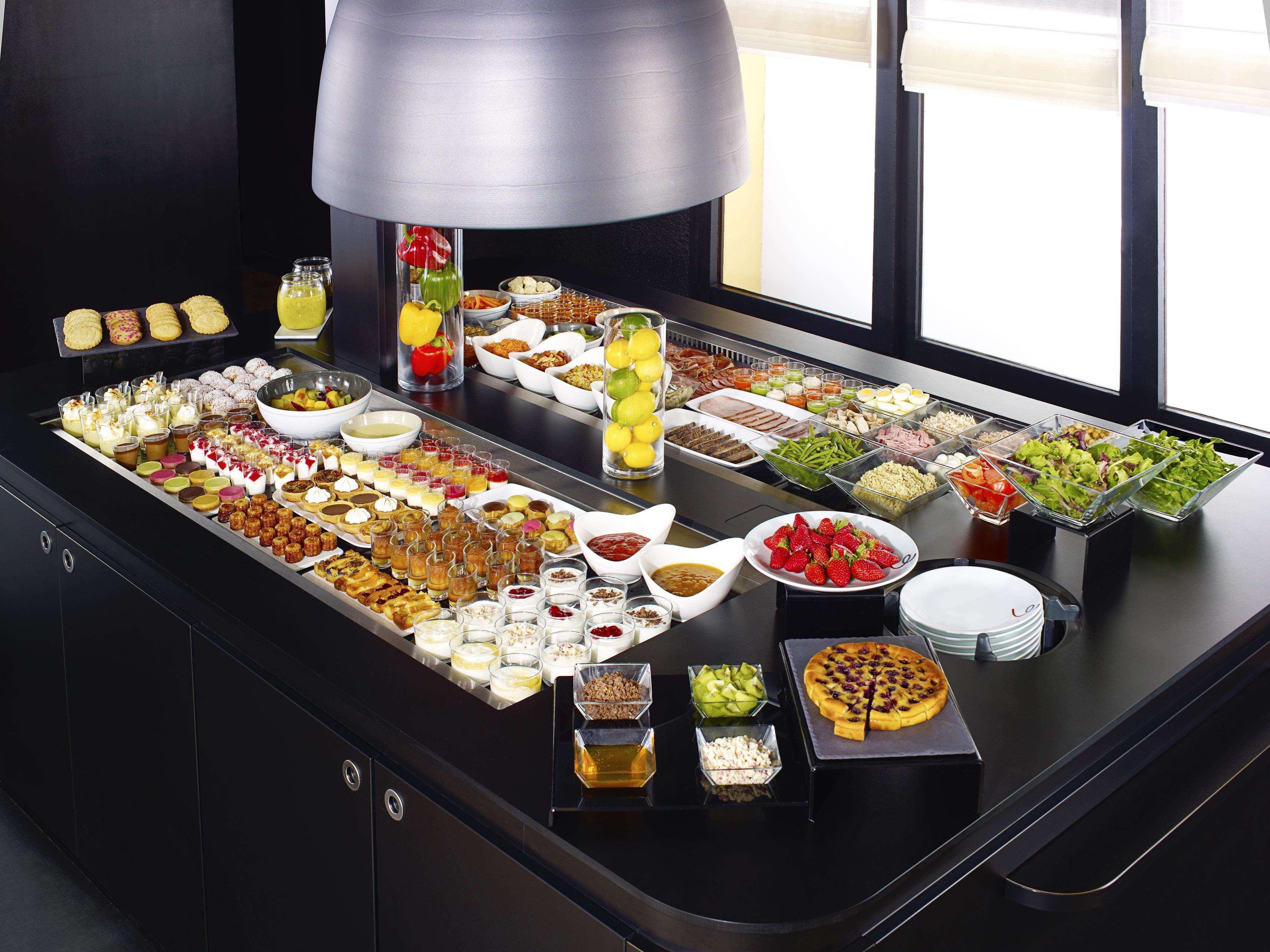 Campanile Grenoble Nord - Saint-Egreve Hotel Restoran foto