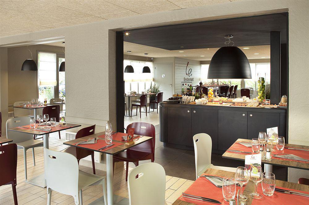 Campanile Grenoble Nord - Saint-Egreve Hotel Restoran foto